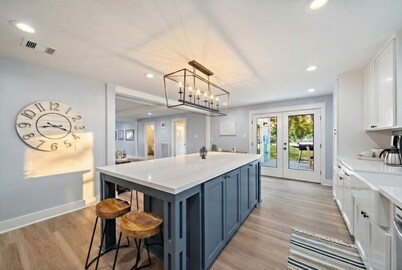 Large Luxurious Home with Private Pool