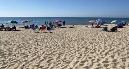 Brand New House, Sleeps 8, Private Beach Rights, Hot Tub!