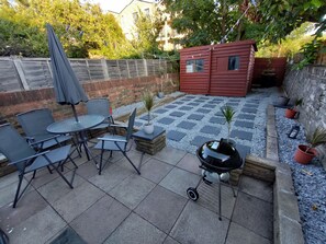 Outdoor dining - Edwardian 5 bedroom townhouse, next to underground (London)