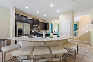 Villa, 5 Bedrooms | Private kitchen