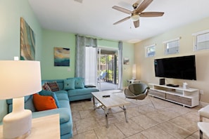 Villa, 5 Bedrooms | Living room | Flat-screen TV