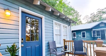 Cozy, Modern Waterfront Cottage + 2.5 acres on Bayou in the Heart of Lafayette