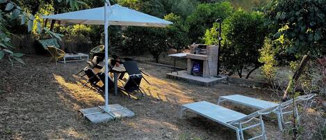 تناول الطعام بالخارج