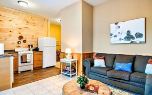 TV, fireplace, offices