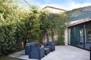 Terrace/patio - Magnificent sea view villa with swimming pool in private grounds (Villeneuve-Loubet)