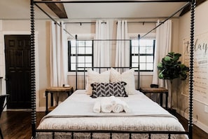 Desk, iron/ironing board, travel crib, WiFi