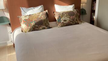 2 chambres, fer et planche Ă repasser, Wi-Fi, draps fournis