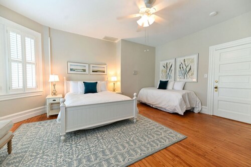 Private Suite • Queen & Twin Beds • Downtown historic Edenton Bed & Breakfast
