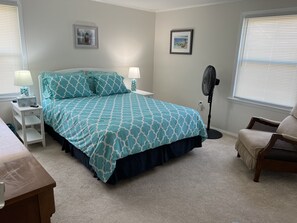 4 bedrooms, desk, iron/ironing board, free WiFi