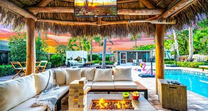 New! 4Bed Htd Pool/Jacuzzi/5 Min to Beach/Tiki Hut