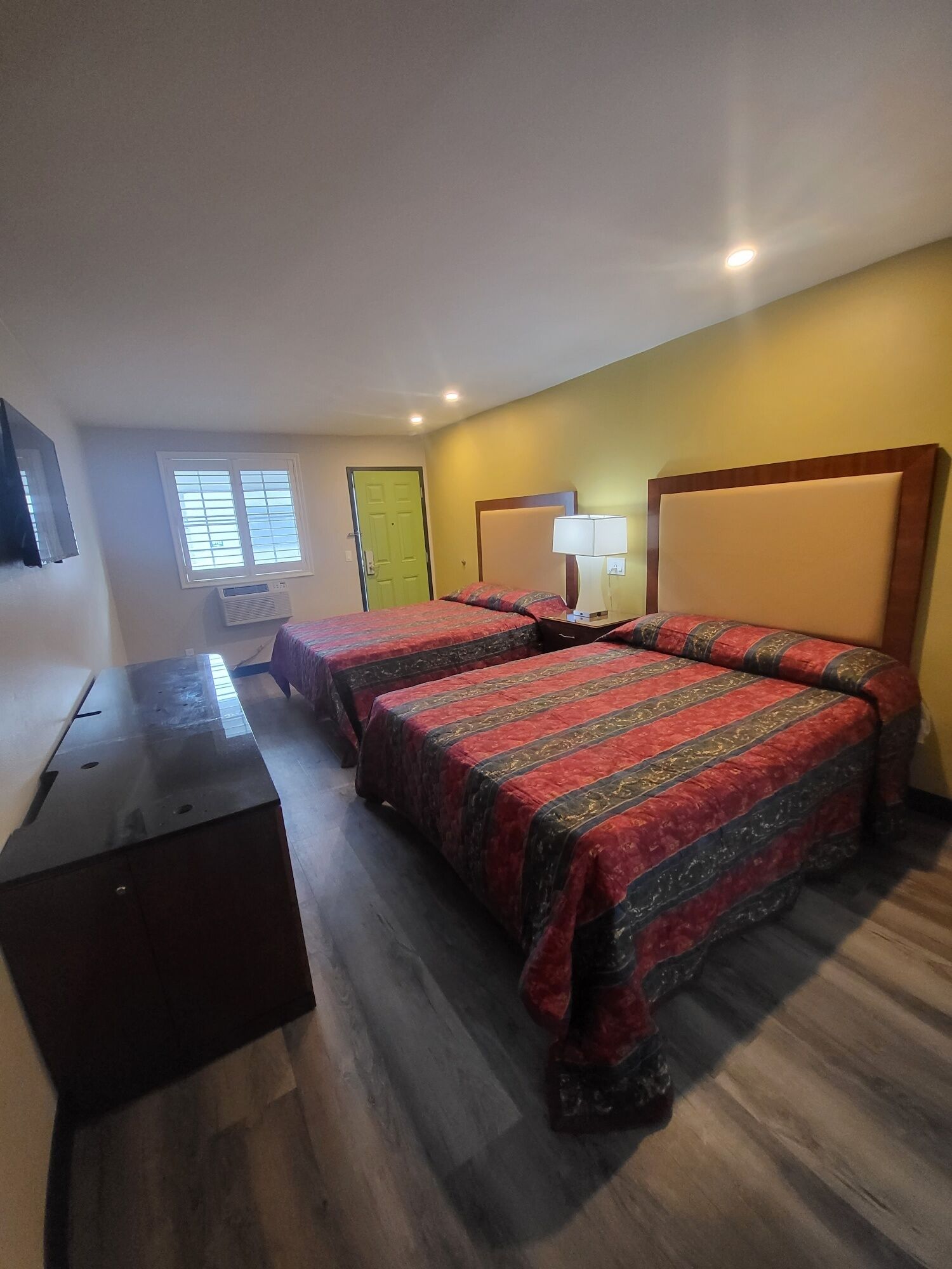 Foto - Stadium Inn & Spas