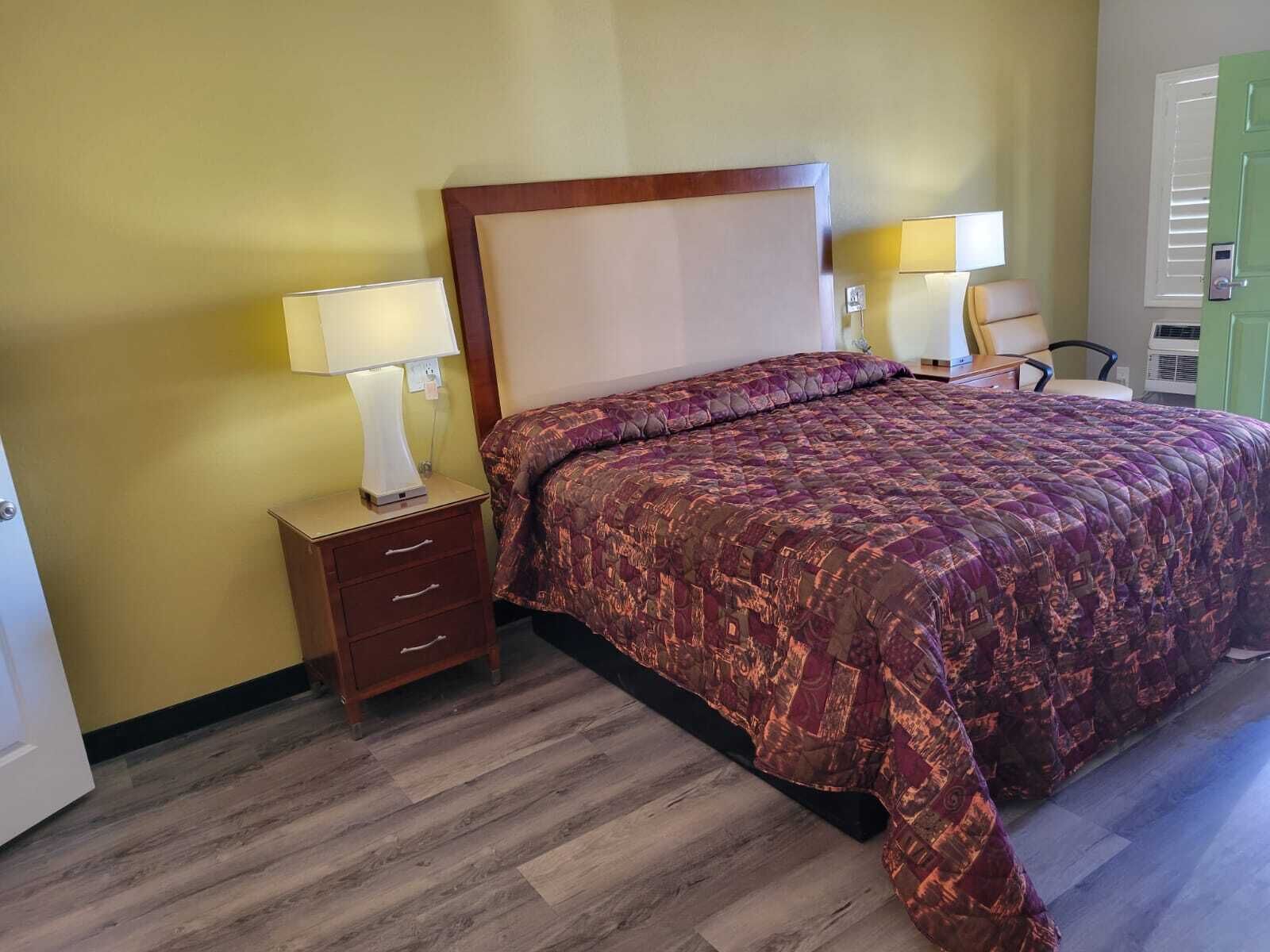 Foto - Stadium Inn & Spas