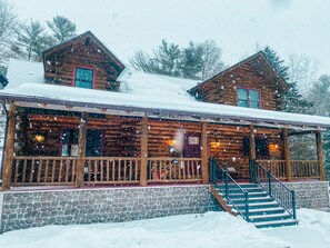 Exterior - Lodge at Lotus Lake (Dresser)