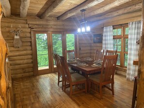 Dining - Lodge at Lotus Lake (Dresser)
