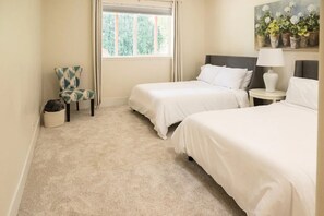4 habitaciones, tabla de planchar con plancha y wifi gratis