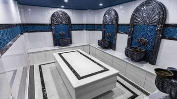 Couples treatment room(s), sauna, steam room, massages