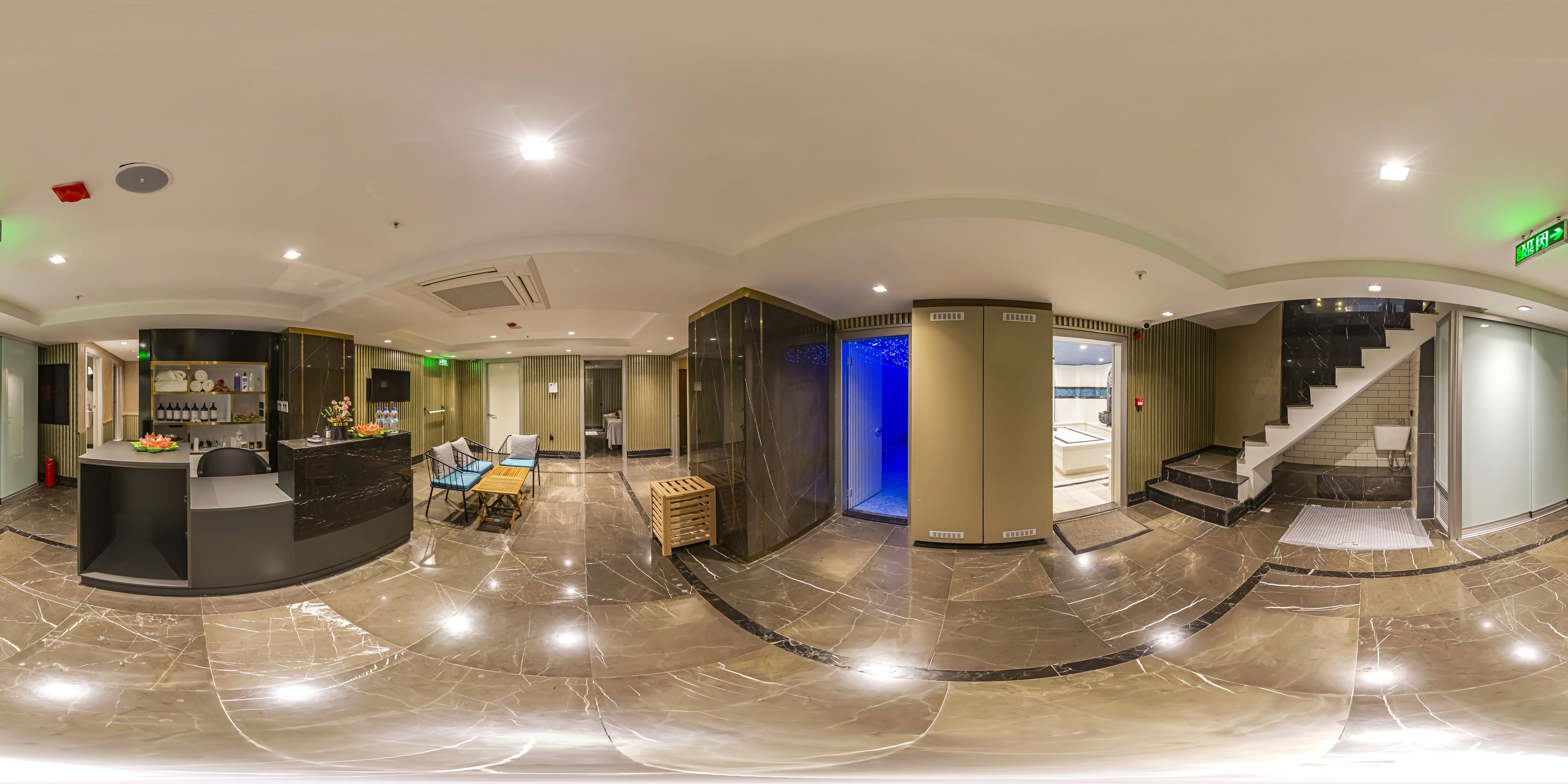 Couples treatment room(s), sauna, steam room, massages