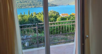 Apartments Memunić - Superior One Bedroom Apartment with Balcony and Sea View