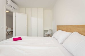 2 soverom, strykejern/-brett, reiseseng for barn og wi-fi (inkludert)