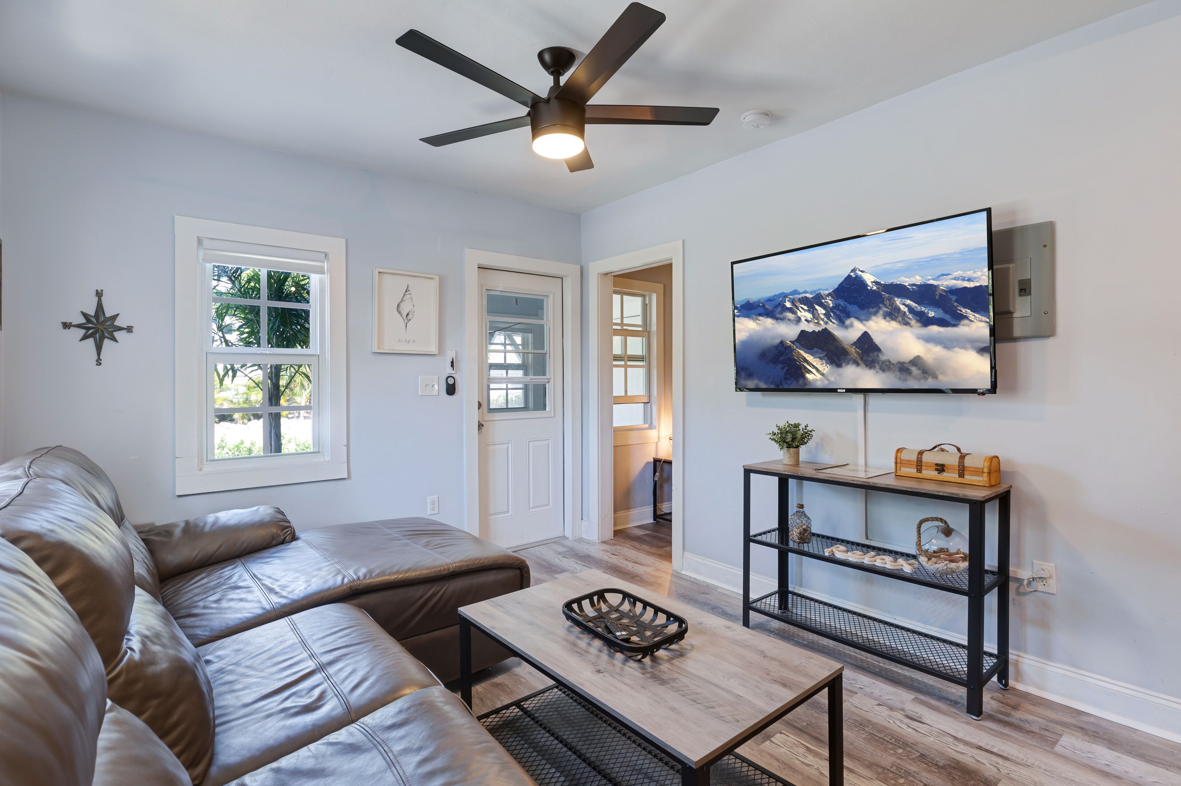 New & relaxing 1 BR Apt., 15 minute walk to beach