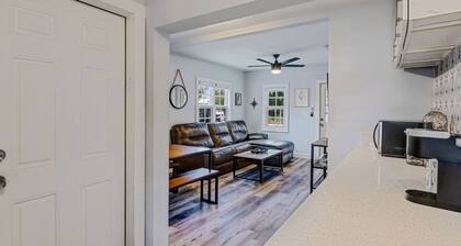 New & relaxing 1 BR Apt., 15 minute walk to beach