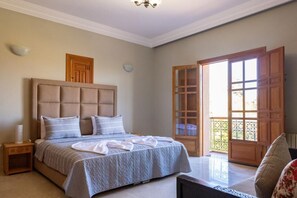 6 chambres, Wi-Fi gratuit, draps fournis