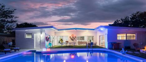 Outdoor pool, a heated pool