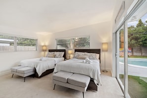 4 bedrooms, desk, iron/ironing board, free WiFi
