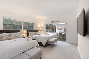 4 bedrooms, desk, iron/ironing board, free WiFi
