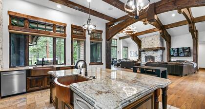 5 KINGS + Bunk Rm, 12 Person Soaking Tub, 7 Fireplaces, Game Rm, Wet Bar