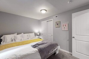 2 Schlafzimmer, Bügeleisen/Bügelbrett, Reisekinderbett, WLAN