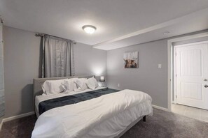 2 habitaciones, tabla de planchar con plancha, cuna de viaje y wifi