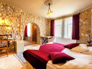 Deluxe Queen Room | 書桌、筆電工作空間、免費無線上網、床單