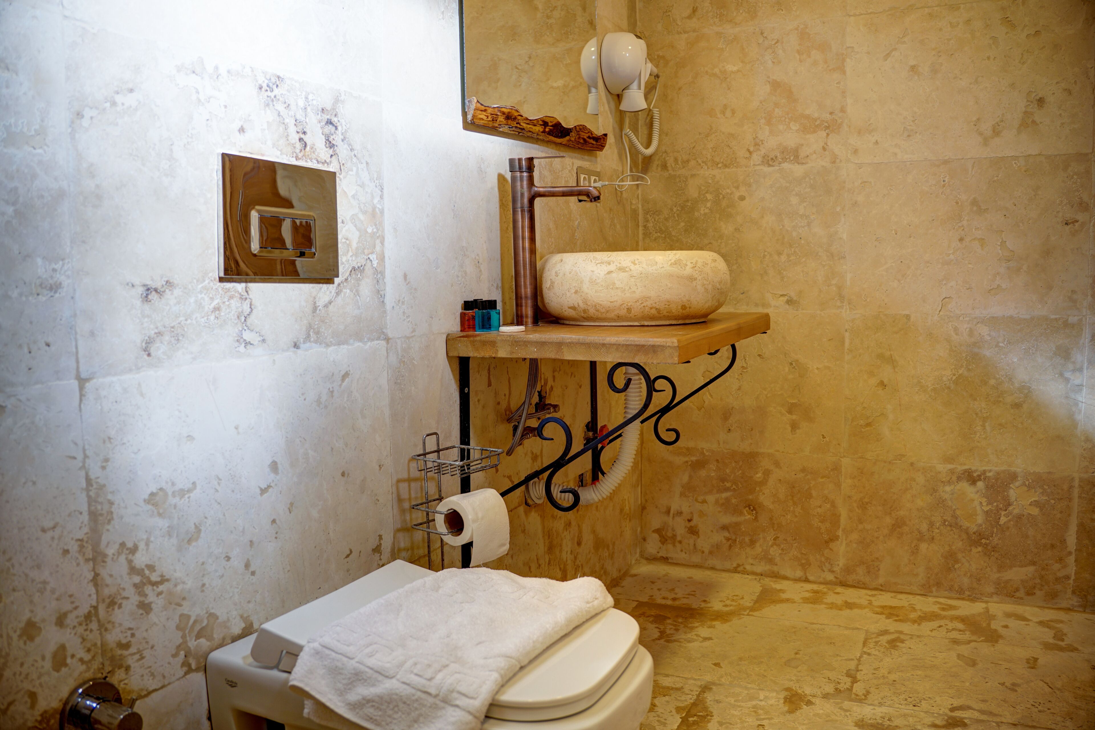 Photo - Ala Stone Hotel