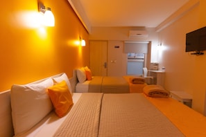 Family Room | Free WiFi, bed sheets - SC HOTEL (Xalapa)
