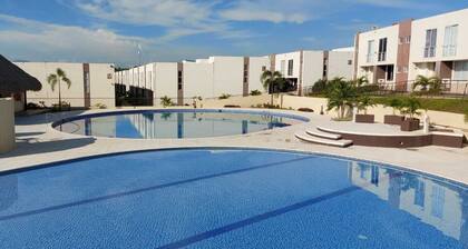 5 minutos de Girardot, casa nuenva amoblada con aire acondicionado