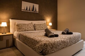 3 bedrooms, desk, iron/ironing board, travel cot