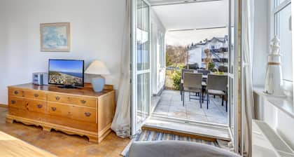 Modern vacation apartment near the beach for 6 people