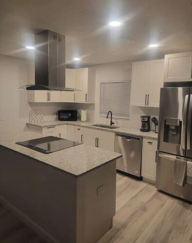 Comfortable 4 bedroom house with pool