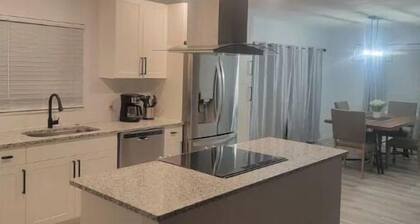 Comfortable 4 bedroom house with pool