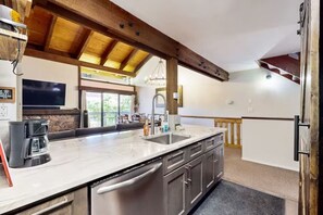 Fridge, microwave, oven, stovetop - Dreamy 3BR Tahoe Cabin | Hot Tub (South Lake Tahoe)