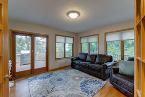 Smart TV, videojuegos, futbolito y tenis de mesa 