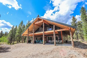 Exterior - Premier Island Park Retreat - 6 BR, Climbing Wall, Game Room, Sleeps 15, Garage (Island Park)