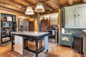 Unclassified image, 5 of 44, button - Doe Creek Ranch | 2BR Cabin with Horse Amenities (Bandera)