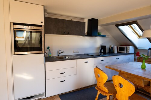 Idyllische Ferienwohnung mit 2 Schlafzimmern und Balkon im Haus an der Iller