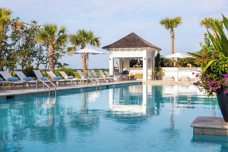 Pool. “Eagles Nest” (3035 Southerly Way) 2 person creekside bungalow at Kiawah River ~