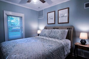 2 soverom, strykejern/-brett, wi-fi (inkludert) og sengetøy