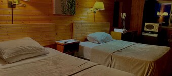 Hillcrest Motel- 10 min from beach, shore