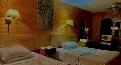 Hillcrest Motel- 10 min from beach, shore