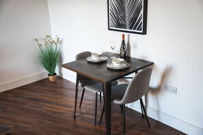 Departamento exclusivo, con acceso para personas discapacitadas, baño privado | Restaurantes